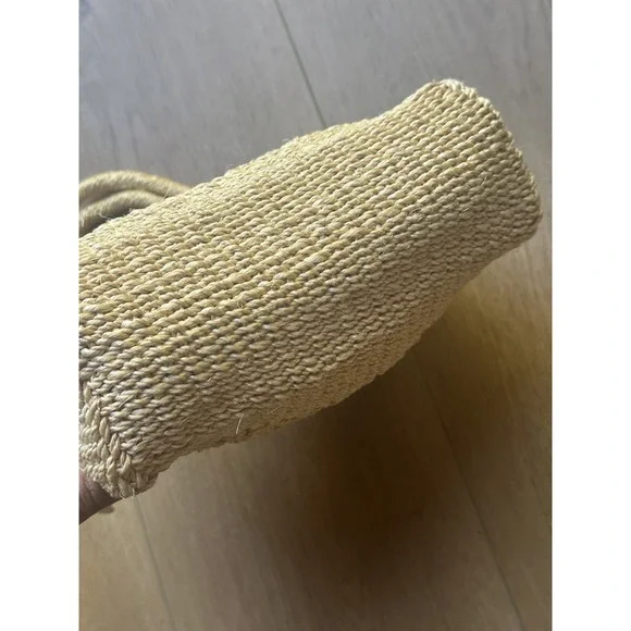 Straw Woven Women's Small Tote Bag With Zipper Natural Tan Beach Pool Shopping - Picture 8 of 8